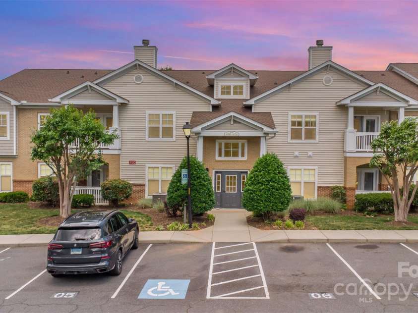 11707 Ridgeway Park Drive, Charlotte, NC 28277.  MLS# CAR4252947, YatesRealty ID 16255. 