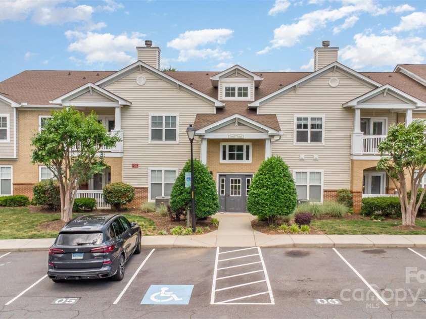 11707 Ridgeway Park Drive, Charlotte, NC 28277.  MLS# CAR4252947, YatesRealty ID 16255. 
