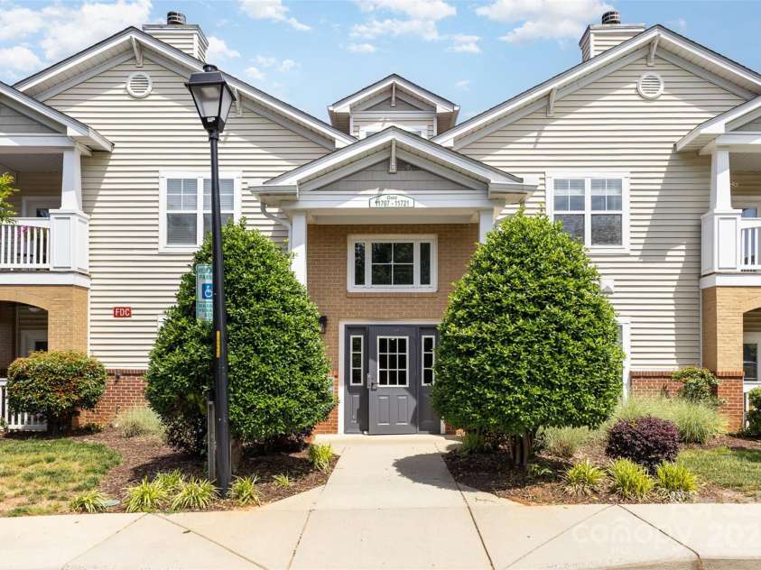 11707 Ridgeway Park Drive, Charlotte, NC 28277.  MLS# CAR4252947, YatesRealty ID 16255. 