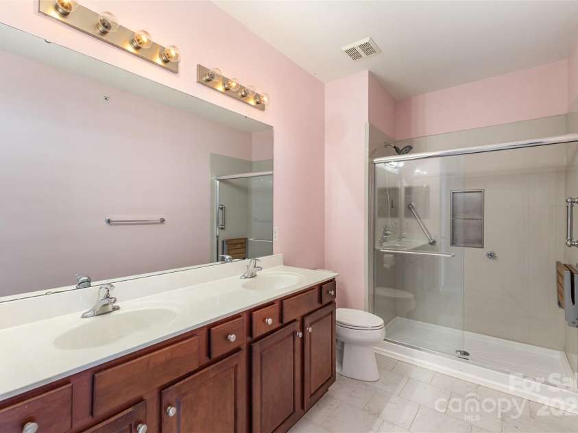 11707 Ridgeway Park Drive, Charlotte, NC 28277.  MLS# CAR4252947, YatesRealty ID 16255. 