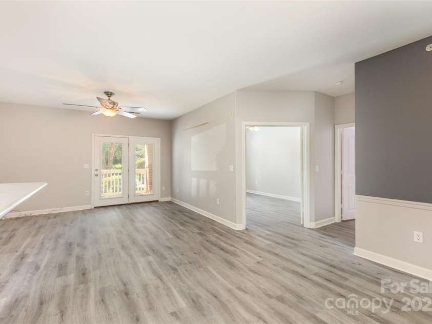 11707 Ridgeway Park Drive, Charlotte, NC 28277.  MLS# CAR4252947, YatesRealty ID 16255. 