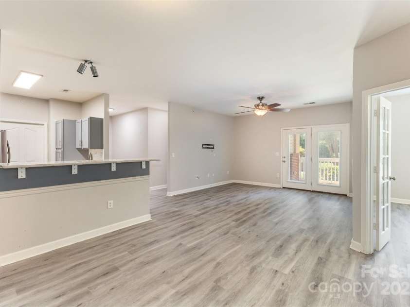 11707 Ridgeway Park Drive, Charlotte, NC 28277.  MLS# CAR4252947, YatesRealty ID 16255. 