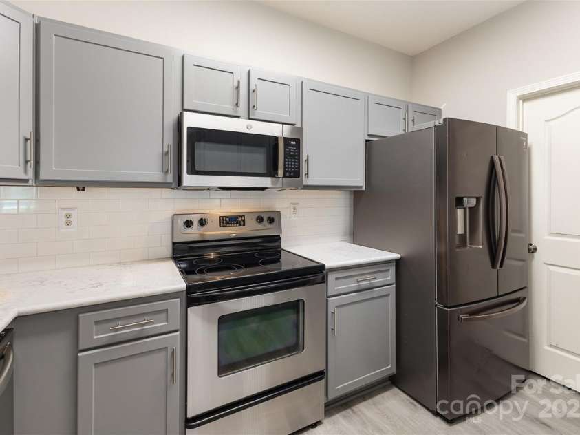 11707 Ridgeway Park Drive, Charlotte, NC 28277.  MLS# CAR4252947, YatesRealty ID 16255. 