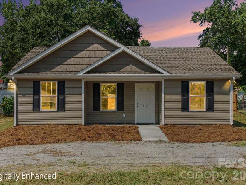 214 3rd Street, Kershaw, SC 29067.  MLS# CAR4424025, YatesRealty ID 16257. 