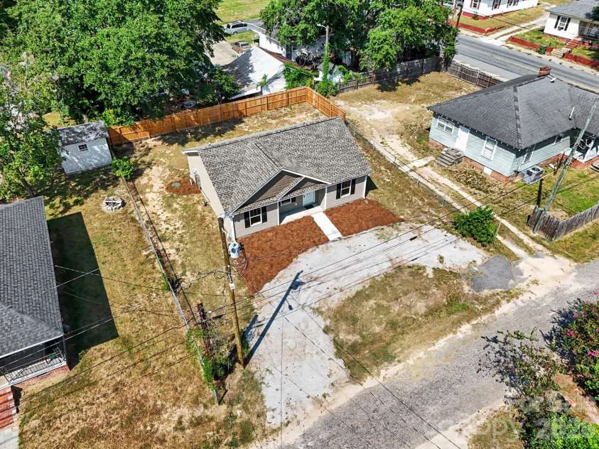 214 3rd Street, Kershaw, SC 29067.  MLS# CAR4424025, YatesRealty ID 16257. 