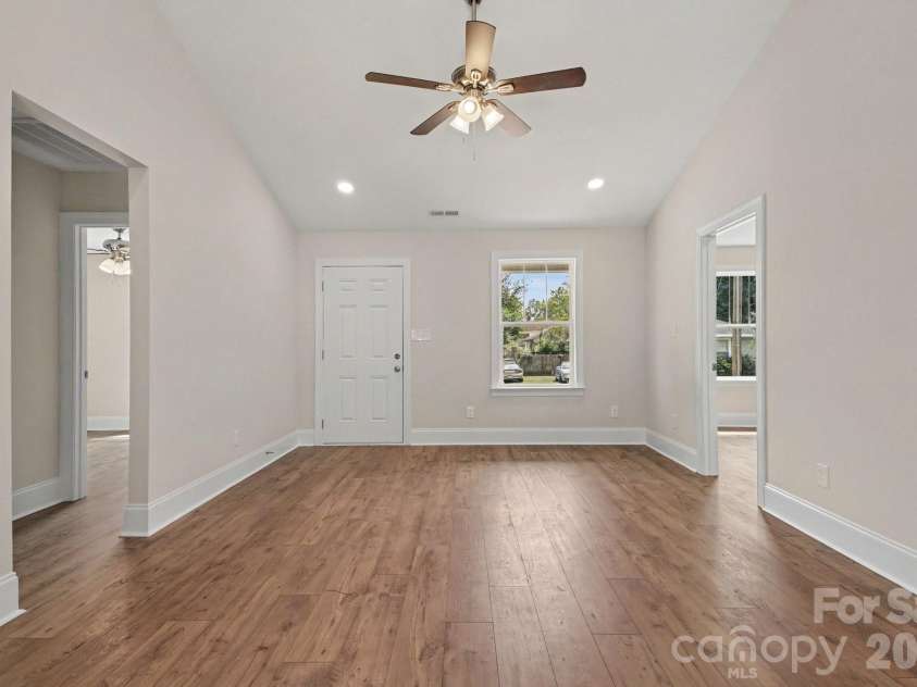 214 3rd Street, Kershaw, SC 29067.  MLS# CAR4424025, YatesRealty ID 16257. 