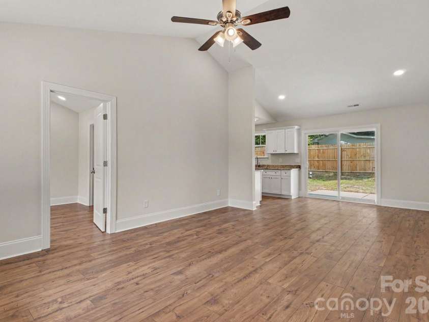 214 3rd Street, Kershaw, SC 29067.  MLS# CAR4424025, YatesRealty ID 16257. 