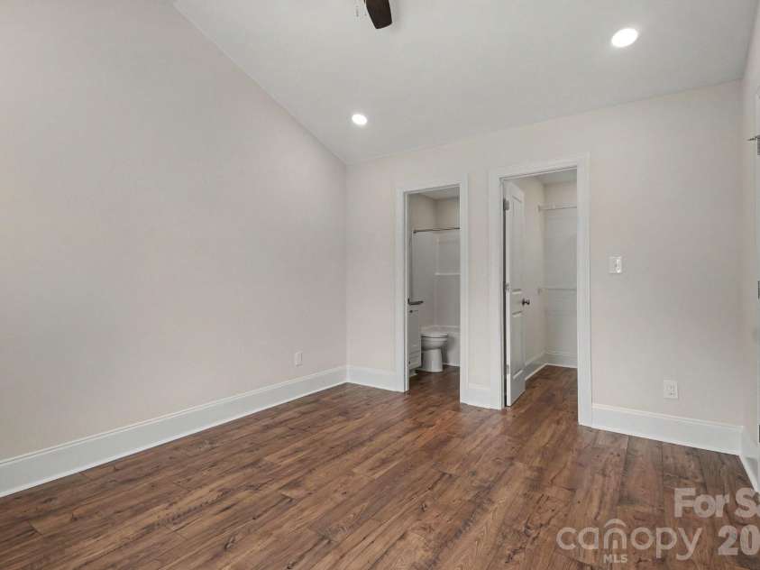 214 3rd Street, Kershaw, SC 29067.  MLS# CAR4424025, YatesRealty ID 16257. 