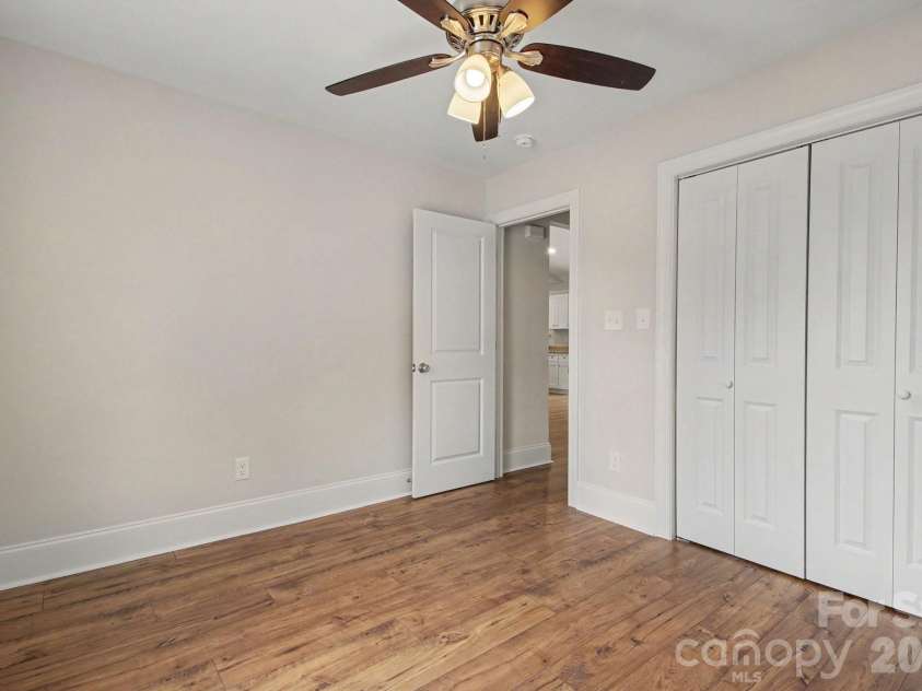 214 3rd Street, Kershaw, SC 29067.  MLS# CAR4424025, YatesRealty ID 16257. 