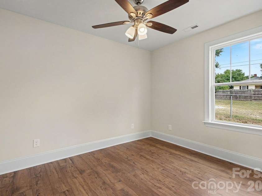 214 3rd Street, Kershaw, SC 29067.  MLS# CAR4424025, YatesRealty ID 16257. 
