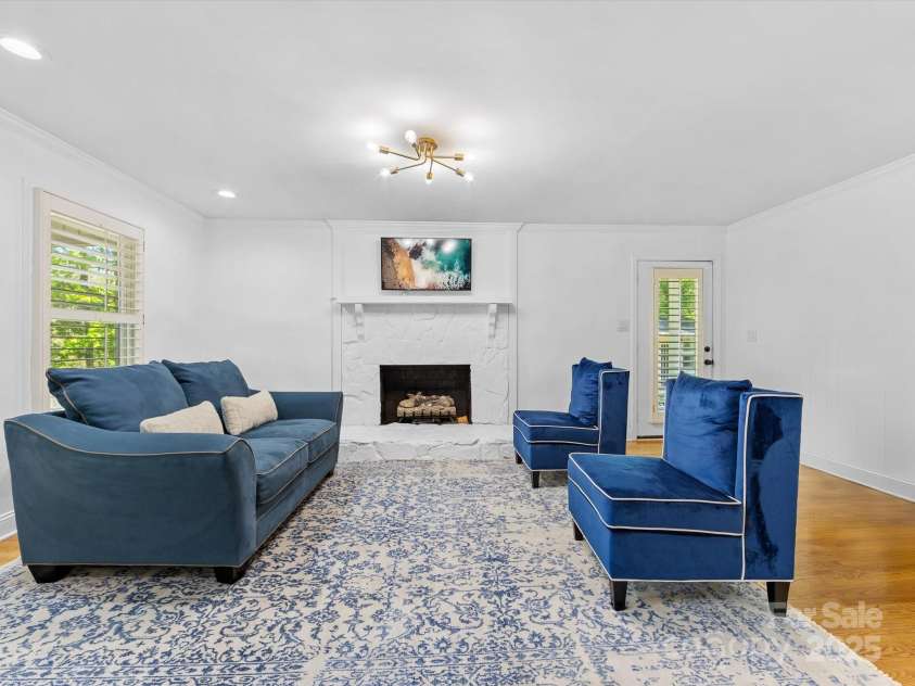 17835 Terryglass Lane, Charlotte, NC 28278.  MLS# CAR4261474, YatesRealty ID 16258. 