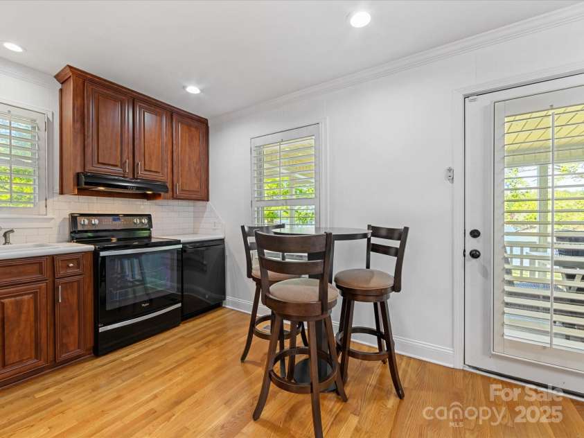 17835 Terryglass Lane, Charlotte, NC 28278.  MLS# CAR4261474, YatesRealty ID 16258. 
