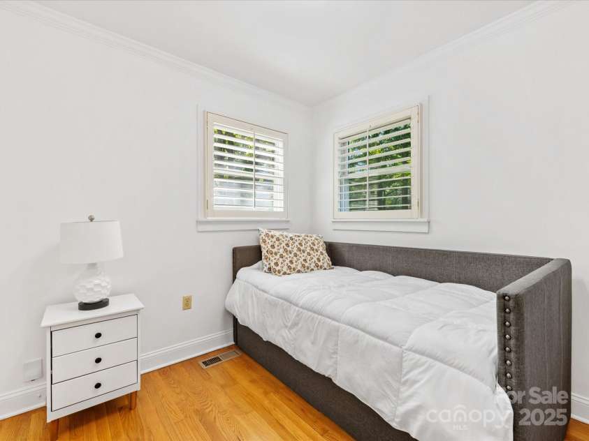 17835 Terryglass Lane, Charlotte, NC 28278.  MLS# CAR4261474, YatesRealty ID 16258. 