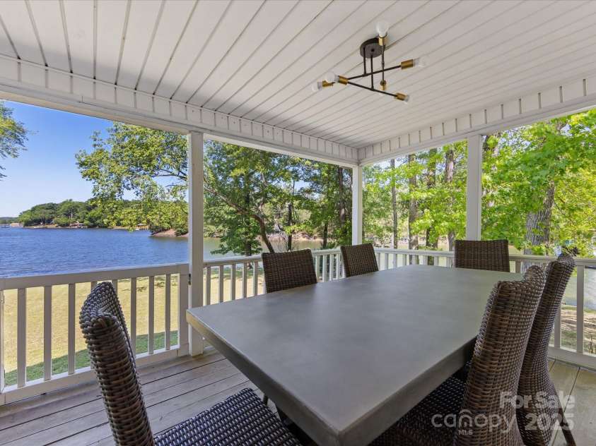 17835 Terryglass Lane, Charlotte, NC 28278.  MLS# CAR4261474, YatesRealty ID 16258. 