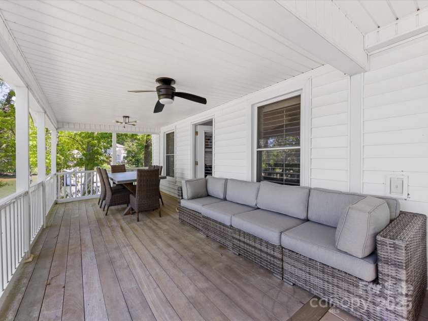 17835 Terryglass Lane, Charlotte, NC 28278.  MLS# CAR4261474, YatesRealty ID 16258. 