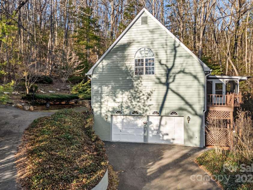 456 Mills Gap Road, Arden, NC 28704.  MLS# CAR4227712, YatesRealty ID 1626. 