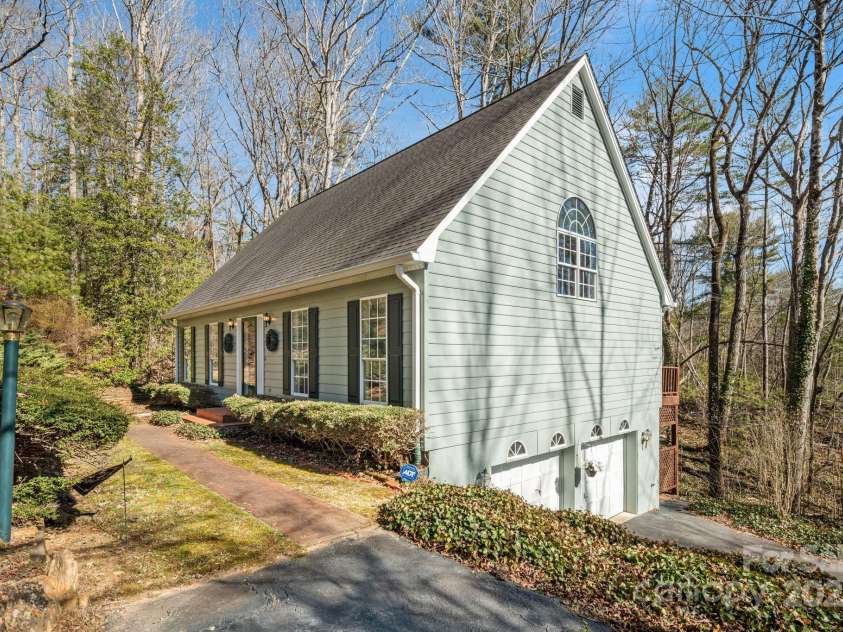 456 Mills Gap Road, Arden, NC 28704.  MLS# CAR4227712, YatesRealty ID 1626. 