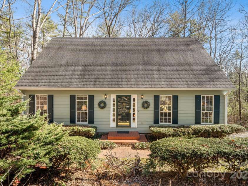456 Mills Gap Road, Arden, NC 28704.  MLS# CAR4227712, YatesRealty ID 1626. 