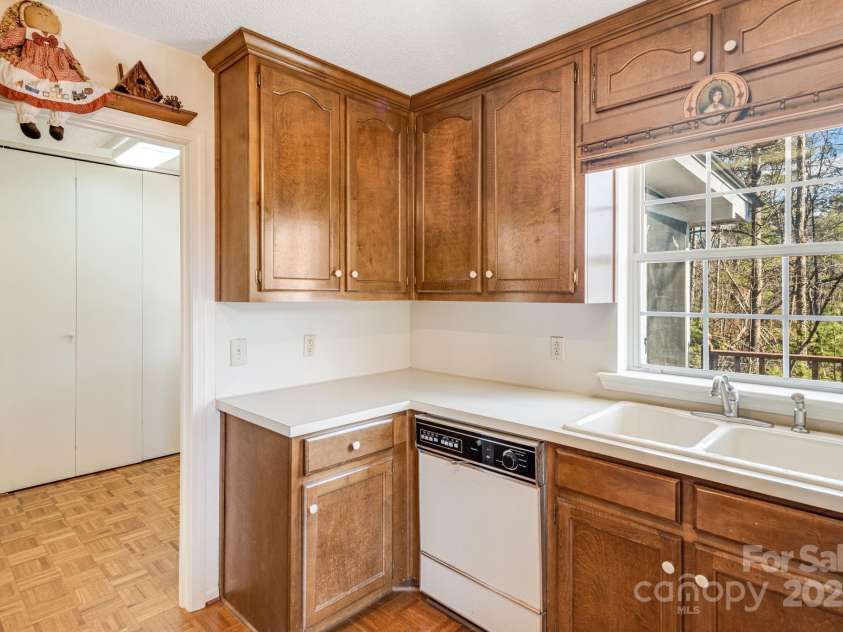 456 Mills Gap Road, Arden, NC 28704.  MLS# CAR4227712, YatesRealty ID 1626. 