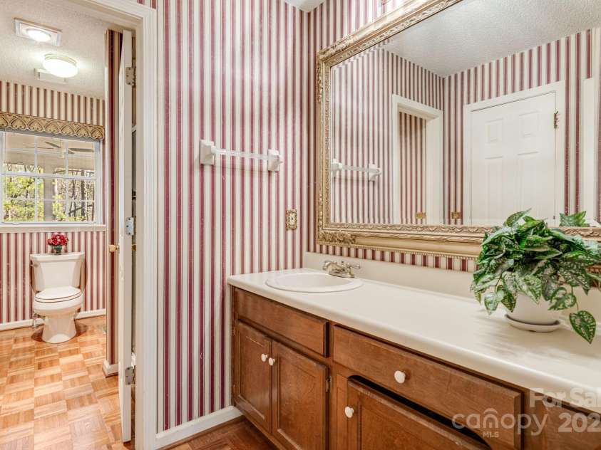 456 Mills Gap Road, Arden, NC 28704.  MLS# CAR4227712, YatesRealty ID 1626. 