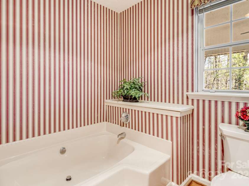 456 Mills Gap Road, Arden, NC 28704.  MLS# CAR4227712, YatesRealty ID 1626. 