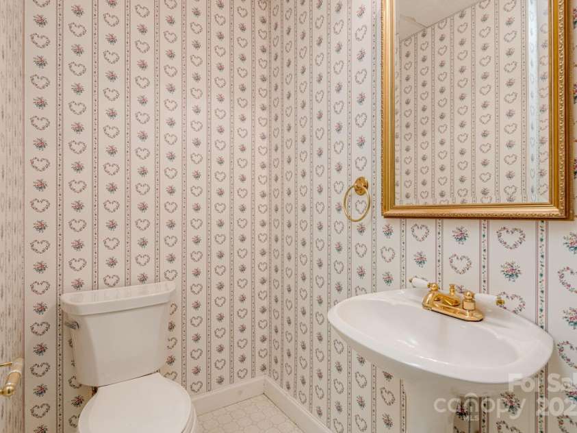 456 Mills Gap Road, Arden, NC 28704.  MLS# CAR4227712, YatesRealty ID 1626. 