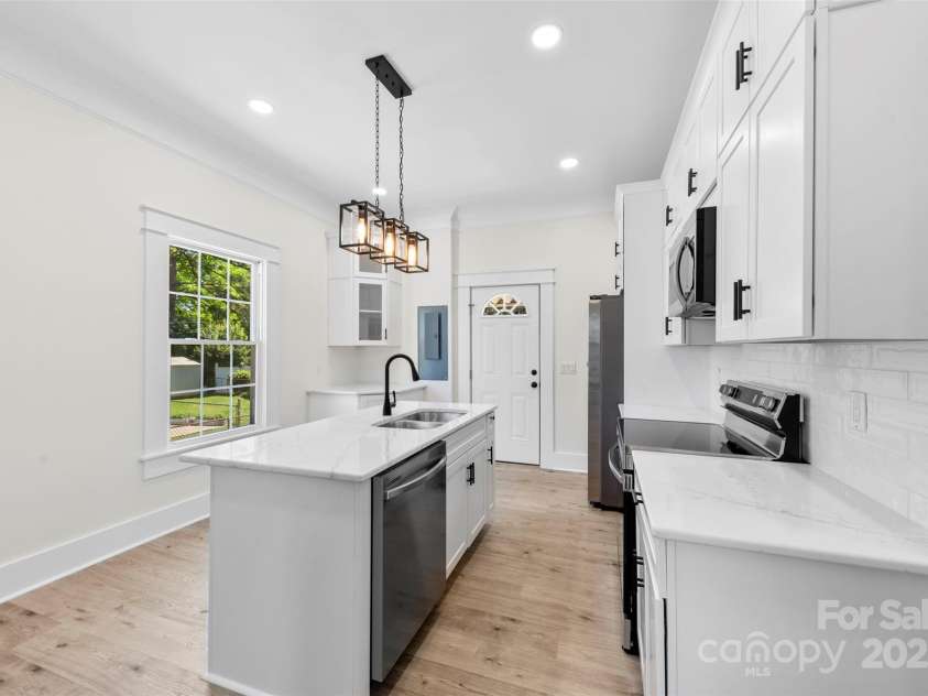 103 Park Avenue, Mount Holly, NC 28120.  MLS# CAR4243483, YatesRealty ID 16261. 