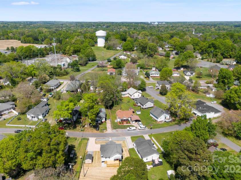 103 Park Avenue, Mount Holly, NC 28120.  MLS# CAR4243483, YatesRealty ID 16261. 