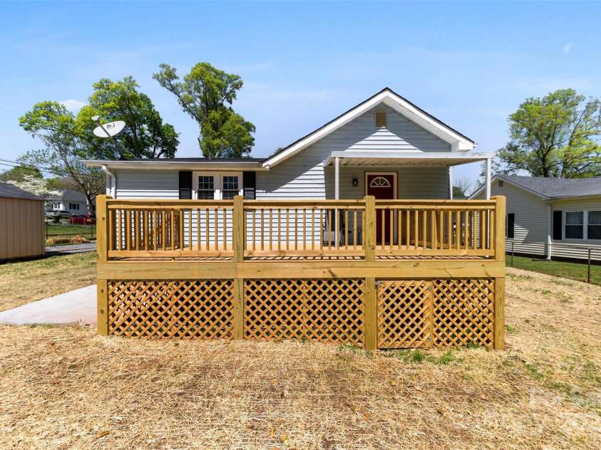 103 Park Avenue, Mount Holly, NC 28120.  MLS# CAR4243483, YatesRealty ID 16261. Brand New Deck