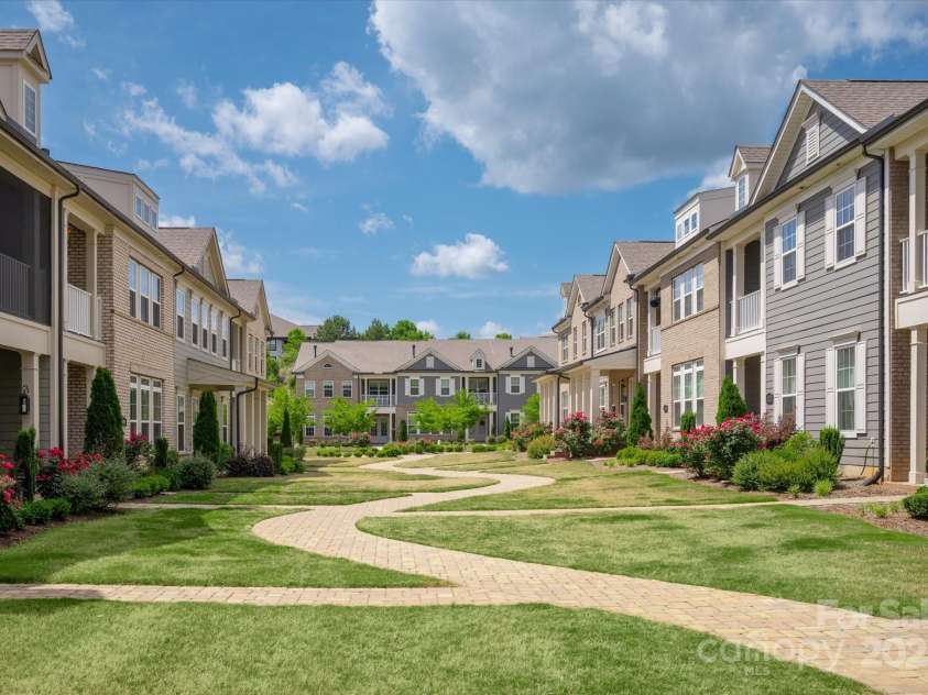 20216 Shaffer Bach Lane, Charlotte, NC 28277.  MLS# CAR4264477, YatesRealty ID 16262. Beautiful Outdoor Area