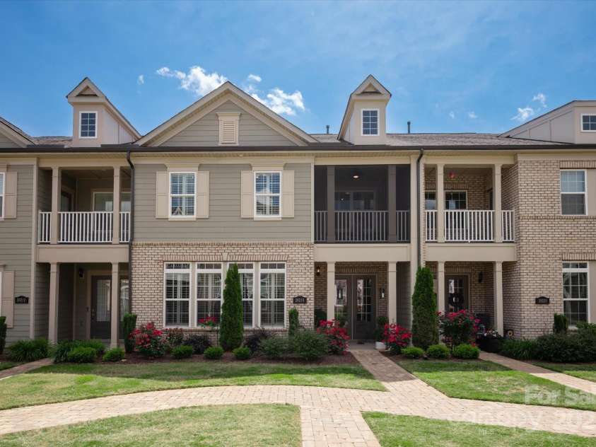 20216 Shaffer Bach Lane, Charlotte, NC 28277.  MLS# CAR4264477, YatesRealty ID 16262. Beautiful Outdoor Space