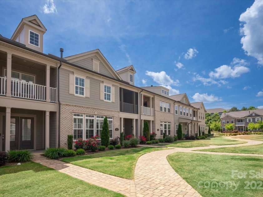 20216 Shaffer Bach Lane, Charlotte, NC 28277.  MLS# CAR4264477, YatesRealty ID 16262. Convenient Location