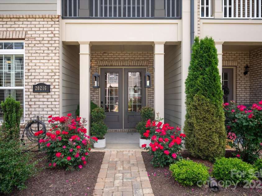 20216 Shaffer Bach Lane, Charlotte, NC 28277.  MLS# CAR4264477, YatesRealty ID 16262. Lovely Covered Front Porch