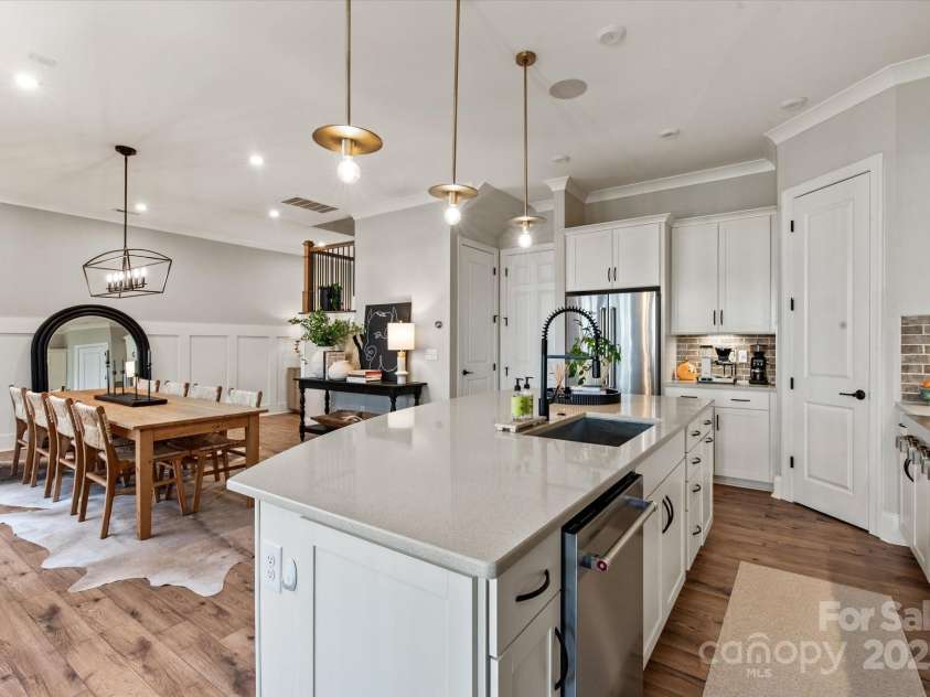 20216 Shaffer Bach Lane, Charlotte, NC 28277.  MLS# CAR4264477, YatesRealty ID 16262. This home is a delight to show