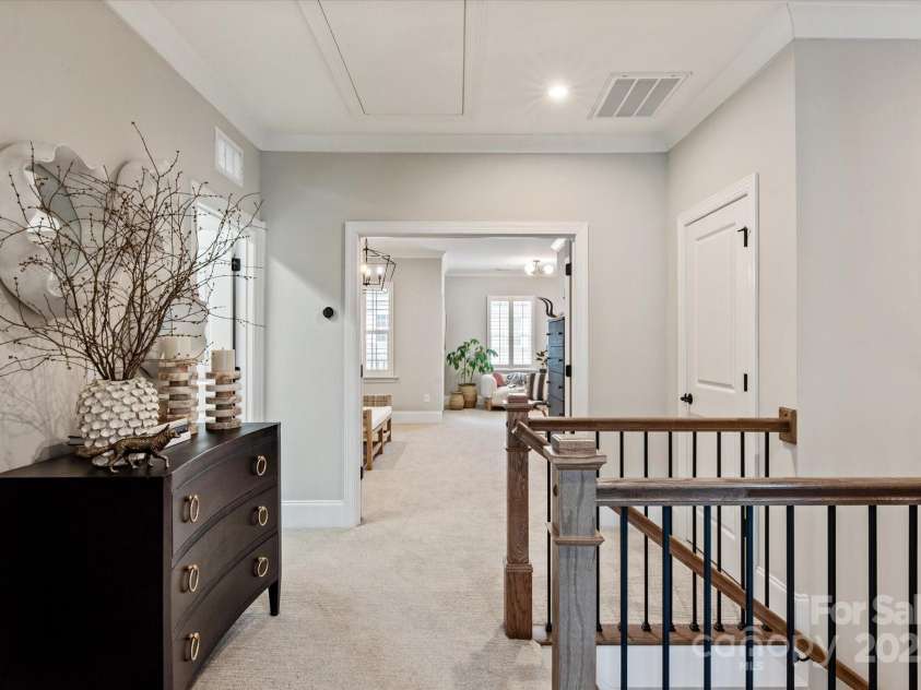 20216 Shaffer Bach Lane, Charlotte, NC 28277.  MLS# CAR4264477, YatesRealty ID 16262. Upstairs Landing provides nice space