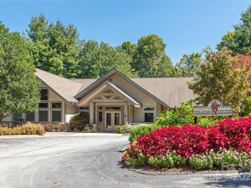 158 Chattooga Run, Hendersonville, NC 28739.  MLS# CAR4254834, YatesRealty ID 16263. 