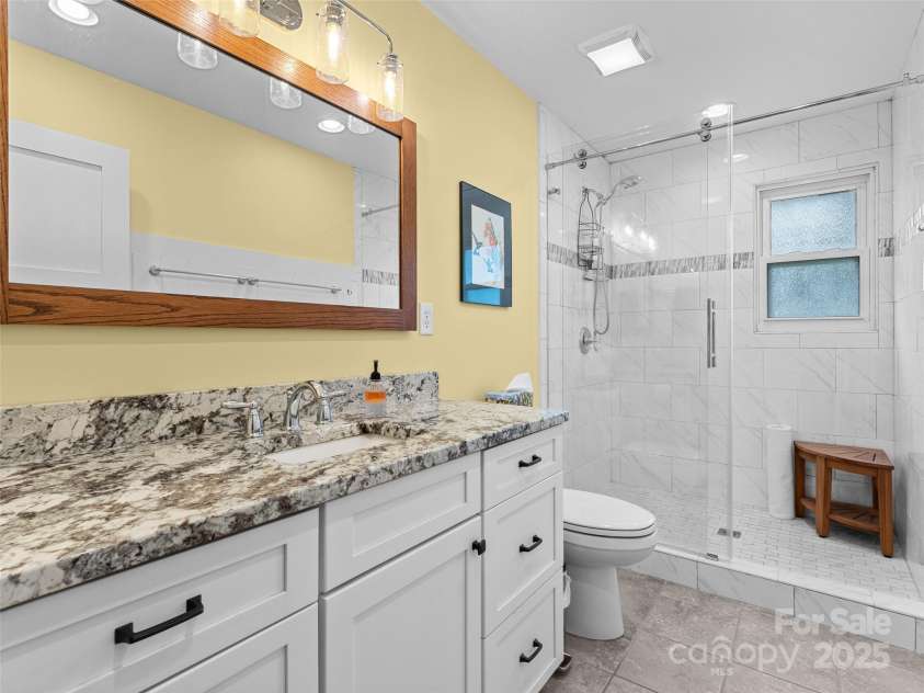 158 Fisher Road, Brevard, NC 28712.  MLS# CAR4263777, YatesRealty ID 16264. 