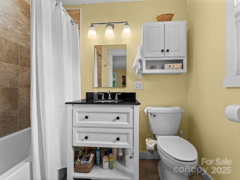 158 Fisher Road, Brevard, NC 28712.  MLS# CAR4263777, YatesRealty ID 16264. 