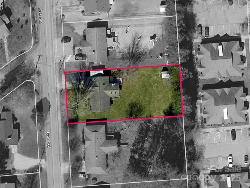 158 Fisher Road, Brevard, NC 28712.  MLS# CAR4263777, YatesRealty ID 16264. 