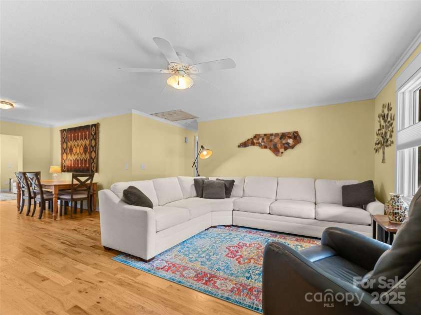 158 Fisher Road, Brevard, NC 28712.  MLS# CAR4263777, YatesRealty ID 16264. 