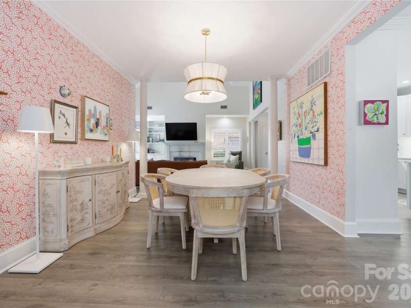 4118 Sharon Commons Lane, Charlotte, NC 28210.  MLS# CAR4366984, YatesRealty ID 16269. 