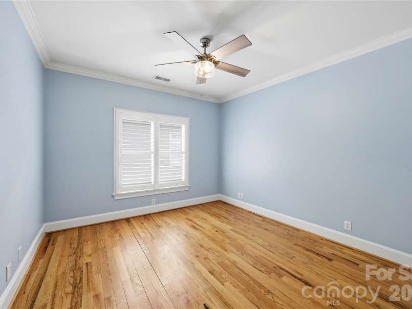 4118 Sharon Commons Lane, Charlotte, NC 28210.  MLS# CAR4366984, YatesRealty ID 16269. 