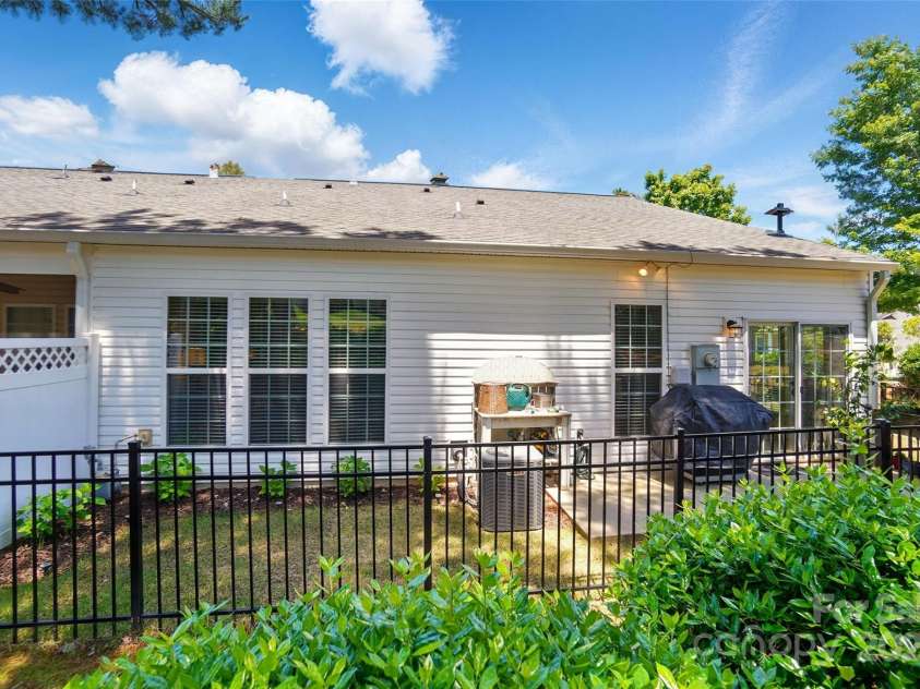 9003 Smokey Hill Lane, Fort Mill, SC 29707.  MLS# CAR4253748, YatesRealty ID 16269. 