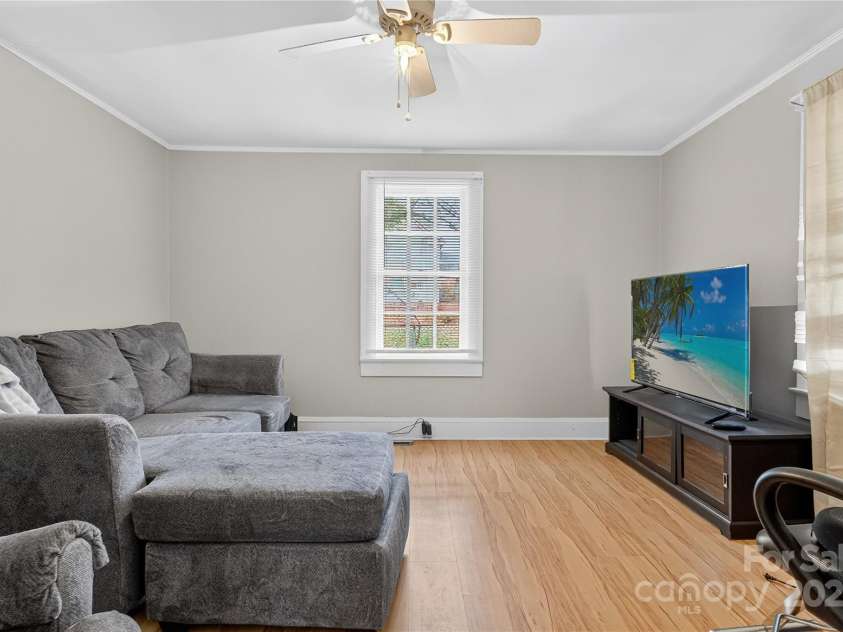 1114 Wilson W Lee Boulevard, Statesville, NC 28677.  MLS# CAR4322485, YatesRealty ID 1627. 