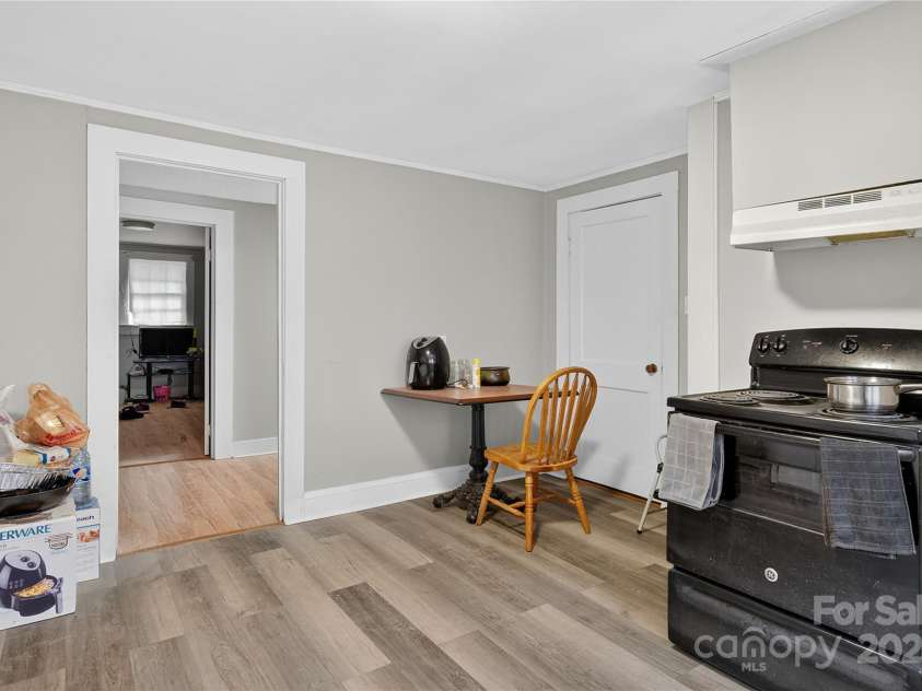 1114 Wilson W Lee Boulevard, Statesville, NC 28677.  MLS# CAR4322485, YatesRealty ID 1627. 