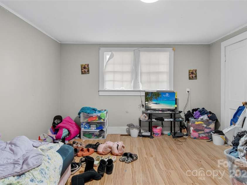 1114 Wilson W Lee Boulevard, Statesville, NC 28677.  MLS# CAR4322485, YatesRealty ID 1627. 