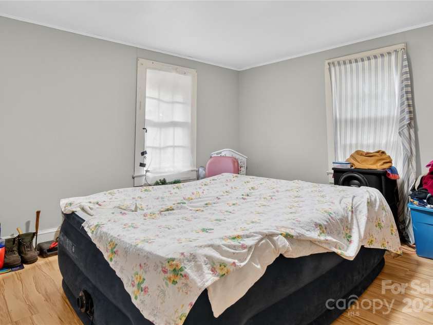 1114 Wilson W Lee Boulevard, Statesville, NC 28677.  MLS# CAR4322485, YatesRealty ID 1627. 