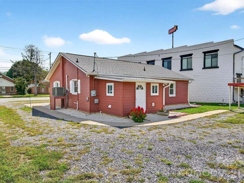 262 Catawba Avenue, Old Fort, NC 28762.  MLS# CAR4297674, YatesRealty ID 1627. 