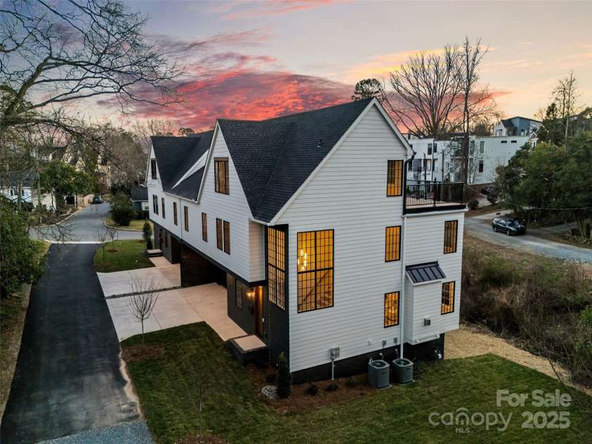 1607 Tippah Park Court, Charlotte, NC 28205.  MLS# CAR4334543, YatesRealty ID 16271. Exterior Side Elevation
