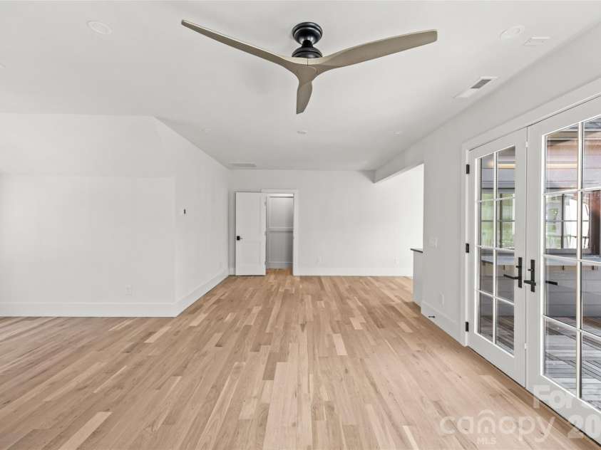 1607 Tippah Park Court, Charlotte, NC 28205.  MLS# CAR4334543, YatesRealty ID 16271. Loft/Entertainment/4th Bedroom